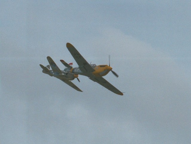 Bf109 persued by Spitfire