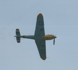 Bf109 trailing smoke