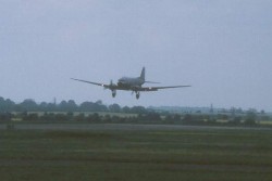 Douglas DC-3 N47FK - flare